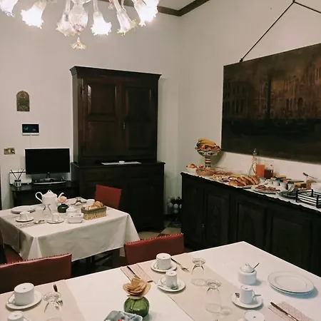 לינה וארוחת בוקר Residenza Cuore *